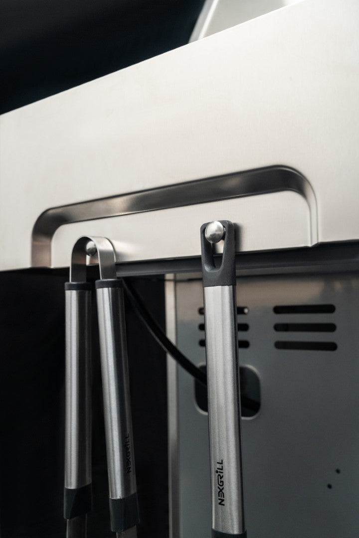 Nexgrill Gourmet Pro 6-Brenner Gasgrill mit Keramik-Seitenbrenner, Plancha Griddle-Max System, porzellanbeschichtetem Gusseisenrost & Edelstahlbrennern – Ideal für Garten, Balkon & BBQ-Events
