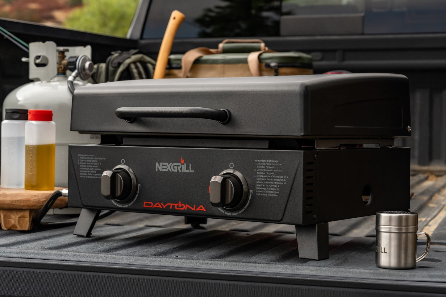 Nexgrill Daytona 2-Brenner Tabletop Plancha – Kompakter Tischgrill mit keramikbeschichteter Grillplatte – Gasgrill ideal für Camping, Garten & Outdoor BBQ, 5,86 kW