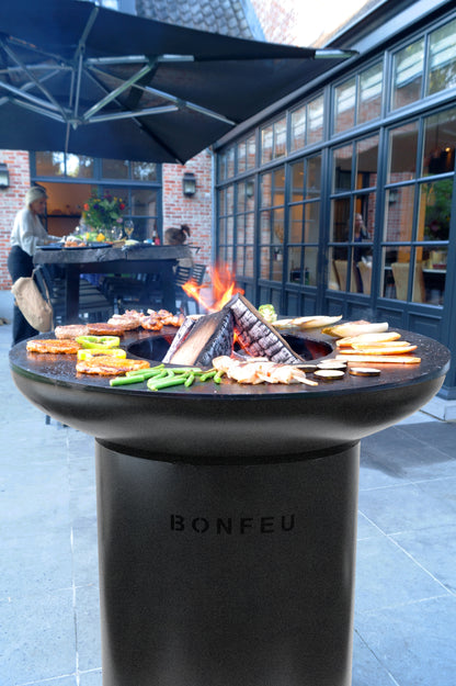 BonFeu BonBiza Black Feuerstelle aus Cortenstahl – stilvoller Gartenkamin & Outdoor Terrassenofen mit Grillfunktion für Terrasse und Garten